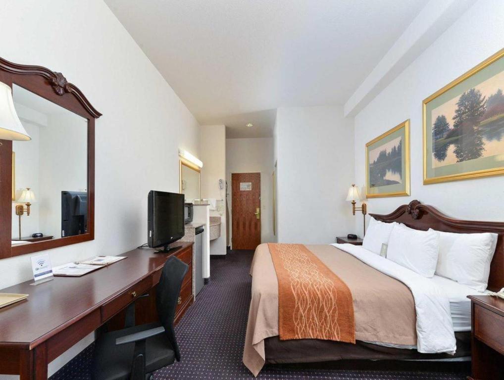 Comfort Inn & Suites Riverton Bagian luar foto