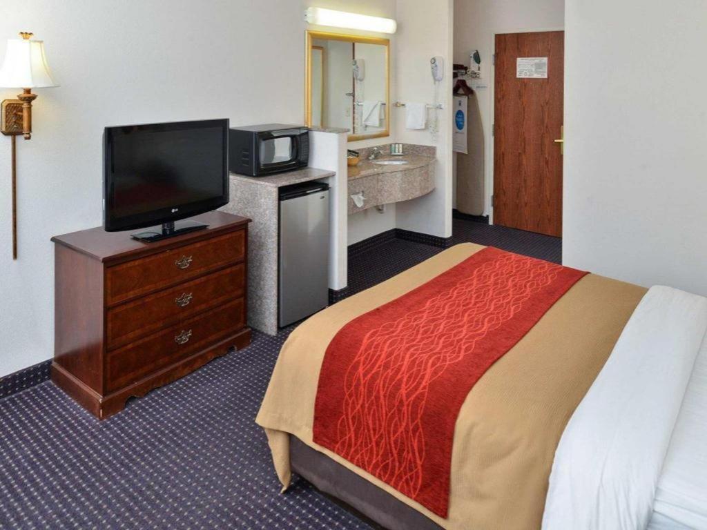 Comfort Inn & Suites Riverton Bagian luar foto