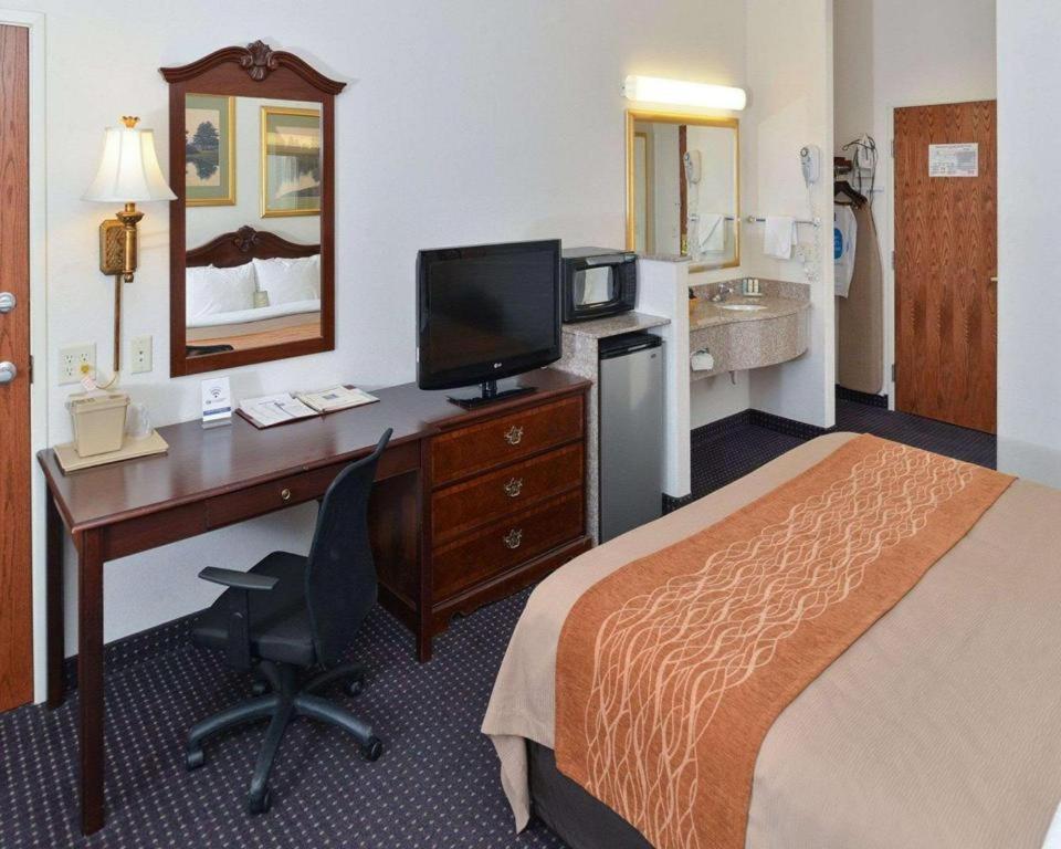 Comfort Inn & Suites Riverton Bagian luar foto