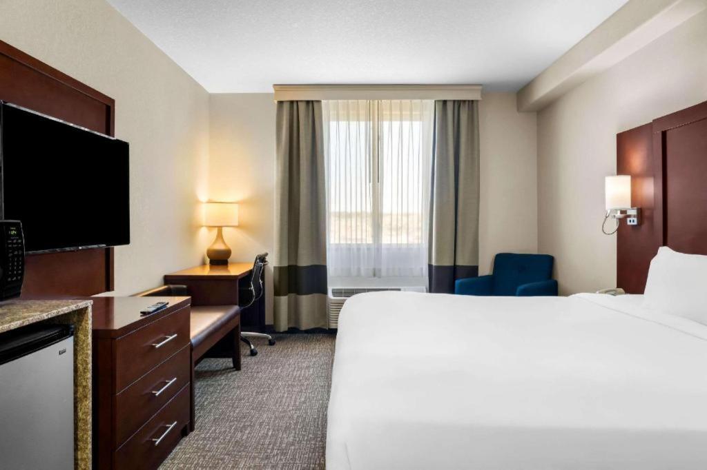 Comfort Inn & Suites Riverton Bagian luar foto