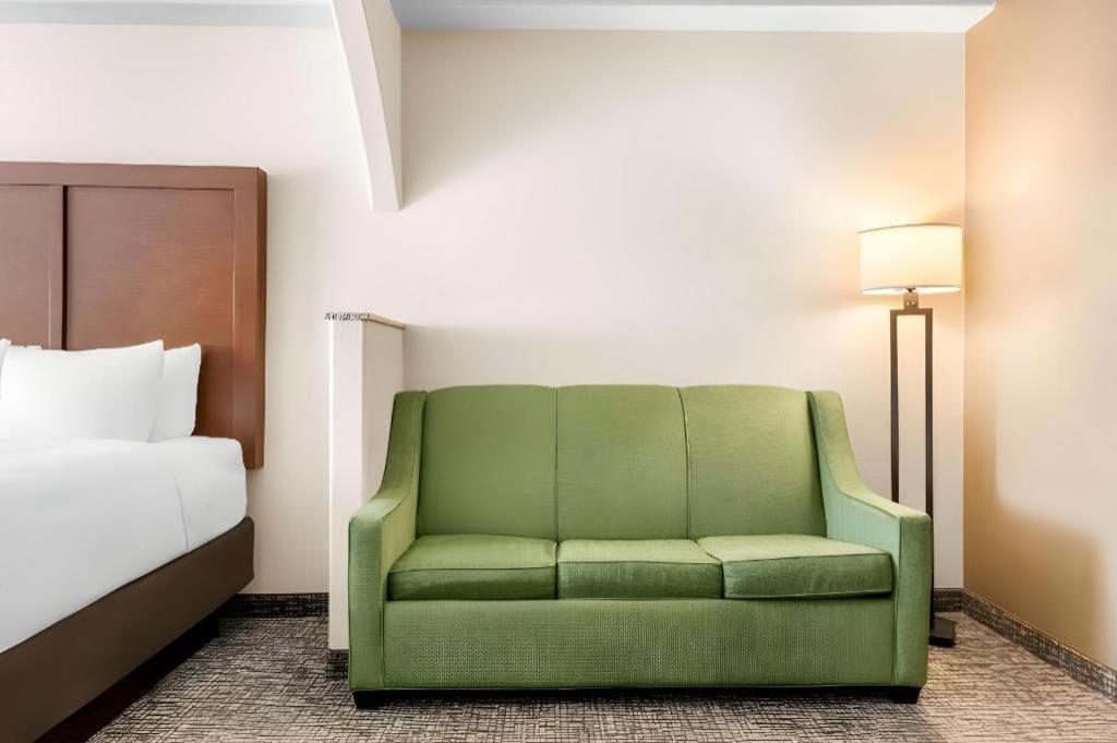Comfort Inn & Suites Riverton Bagian luar foto