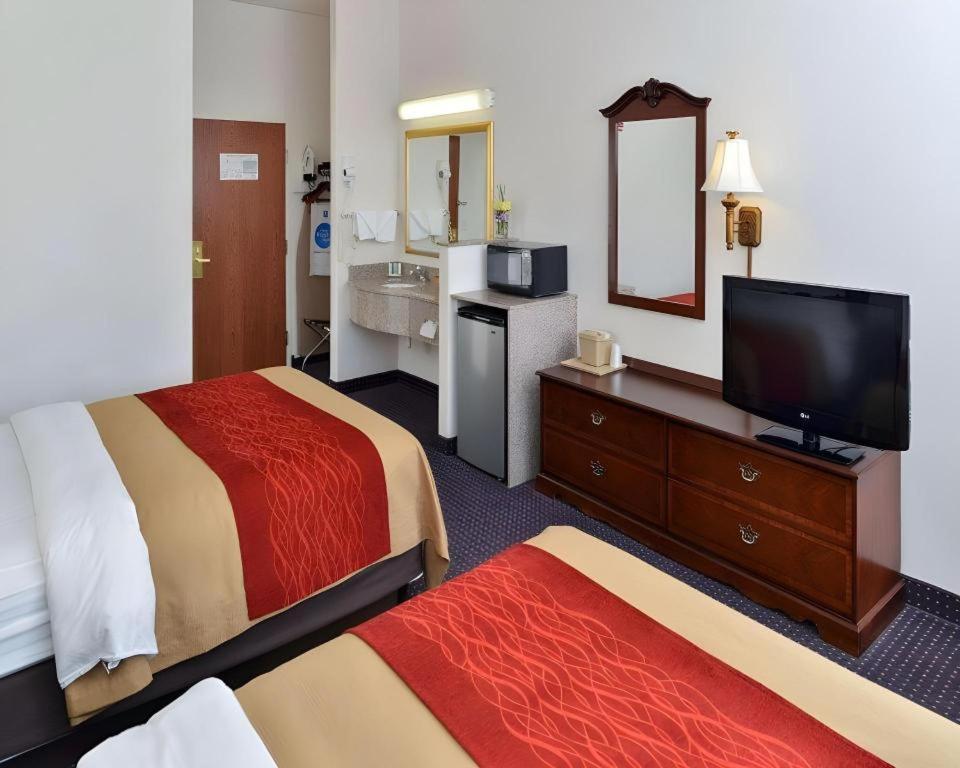 Comfort Inn & Suites Riverton Bagian luar foto