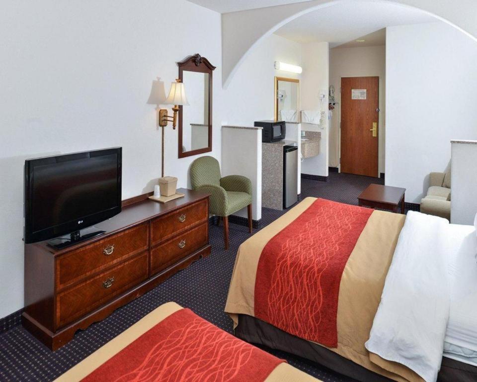 Comfort Inn & Suites Riverton Bagian luar foto