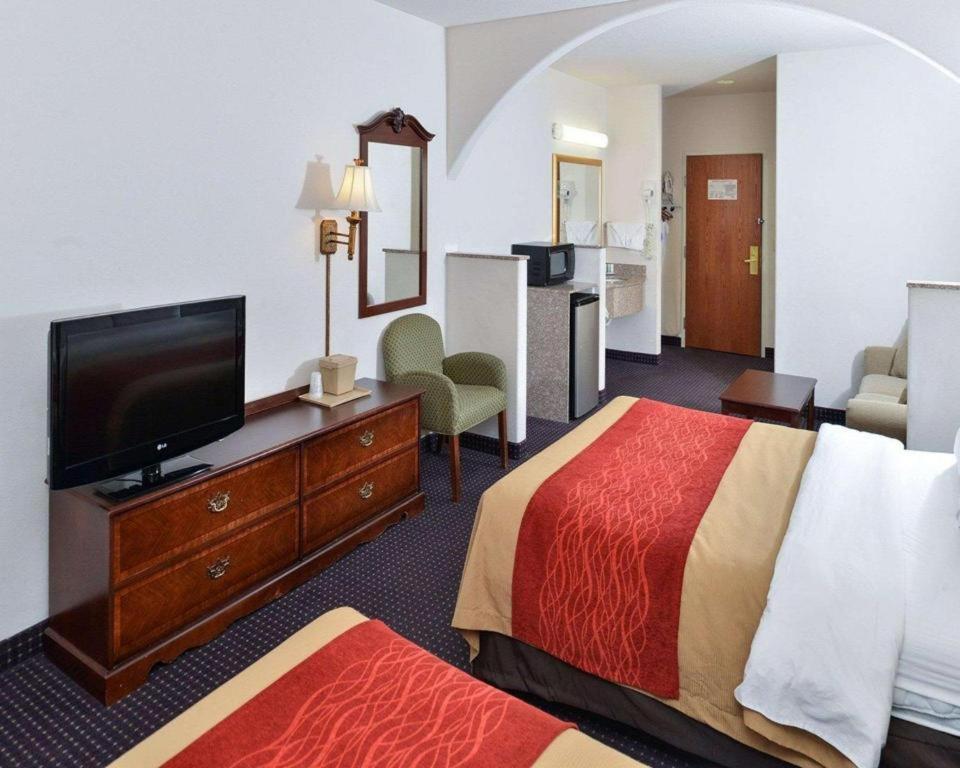 Comfort Inn & Suites Riverton Bagian luar foto