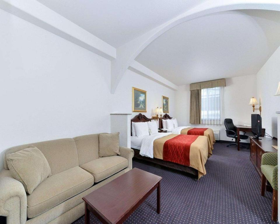 Comfort Inn & Suites Riverton Bagian luar foto