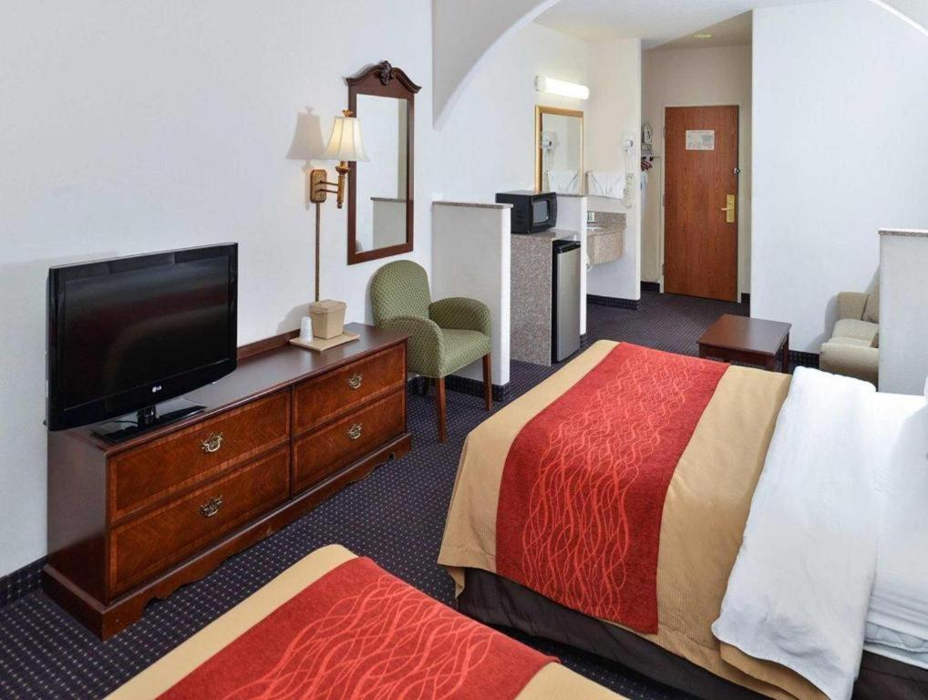 Comfort Inn & Suites Riverton Bagian luar foto