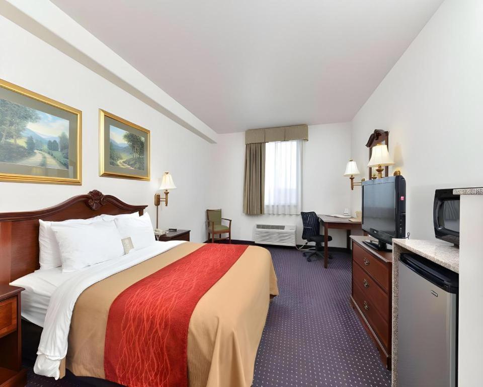Comfort Inn & Suites Riverton Bagian luar foto