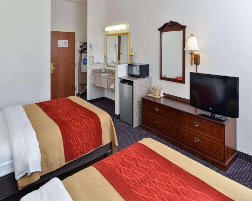 Comfort Inn & Suites Riverton Bagian luar foto